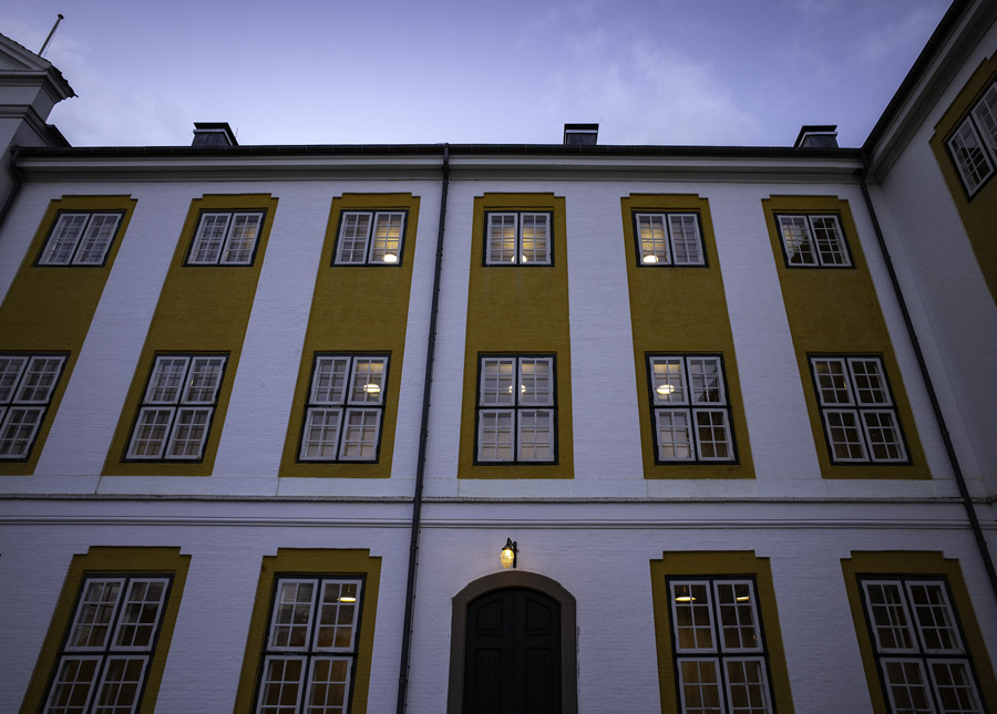 Augustenborg_close_0459_L_900.jpg